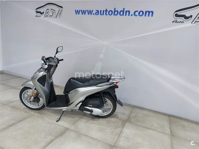 Honda SH 125i – Vista 3