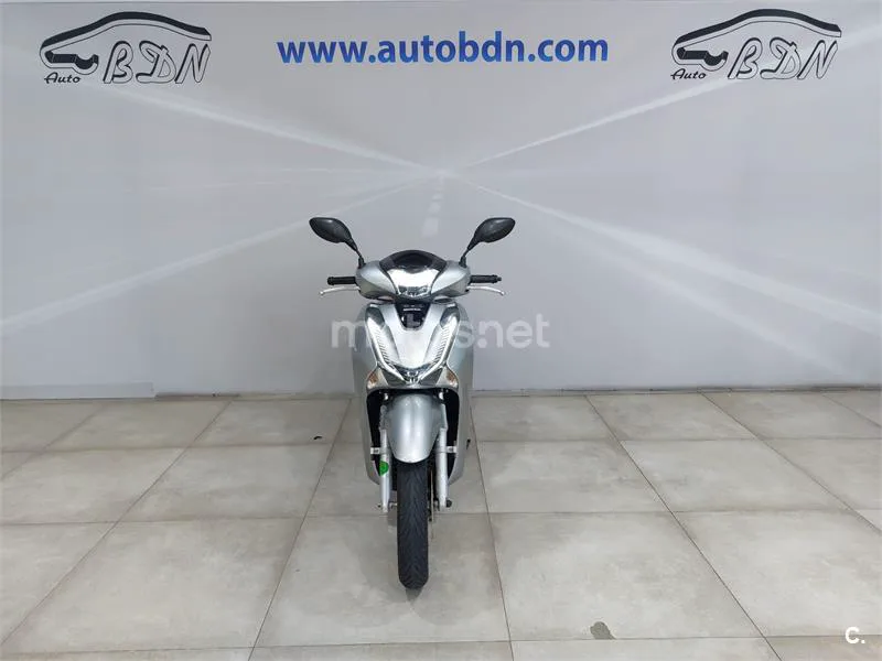 Honda SH 125i – Vista 6