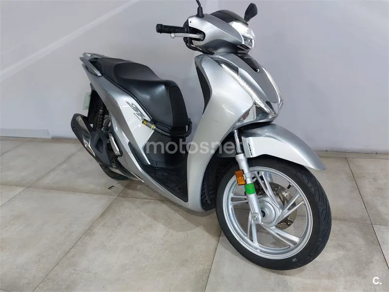 Honda SH 125i – Vista 9