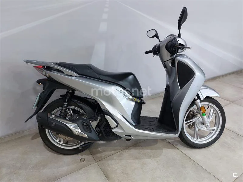 Honda SH 125i – Vista 10