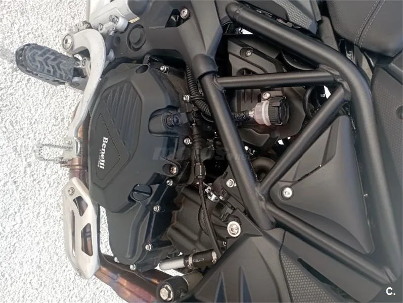 Benelli TRK 502 – Vista 6