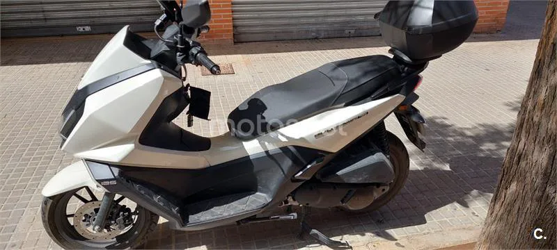 Kymco Sky Town 125 – Vista 3