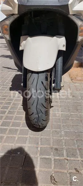 Kymco Sky Town 125 – Vista 4