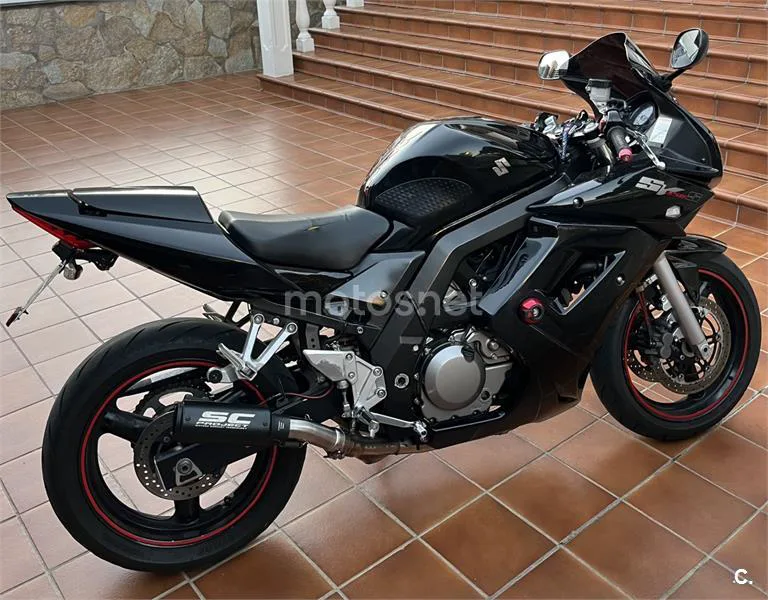 Suzuki SV 650 S – Vista 4