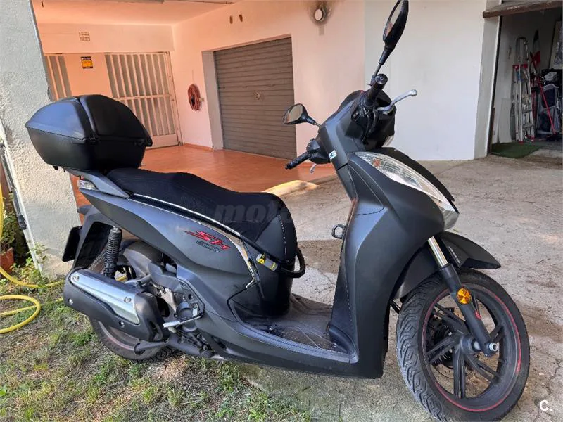 Honda SH 300i – Vista 2