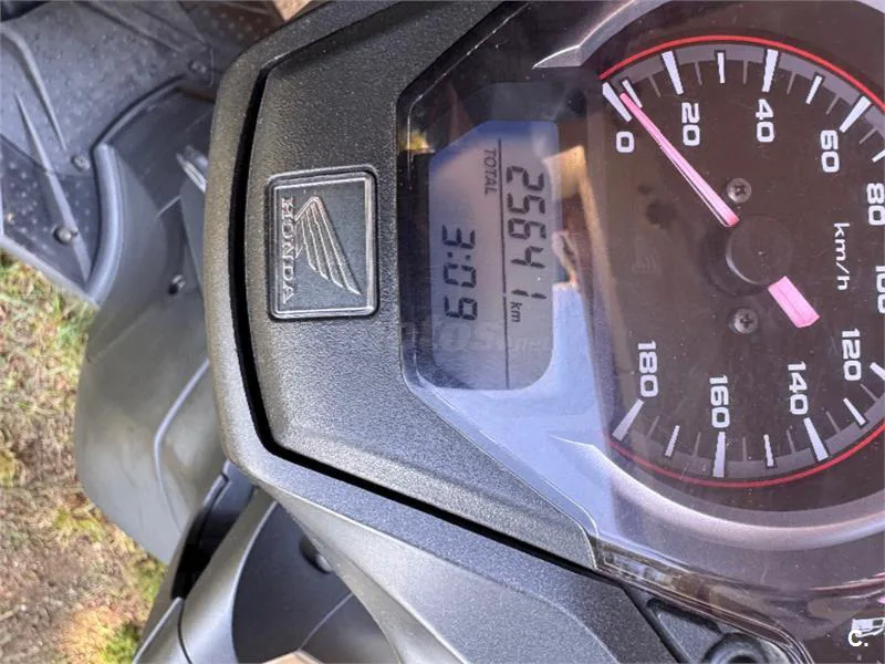 Honda SH 300i – Vista 4