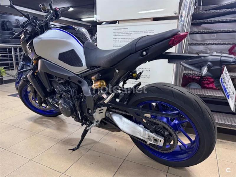 Yamaha MT-09 – Vista 6