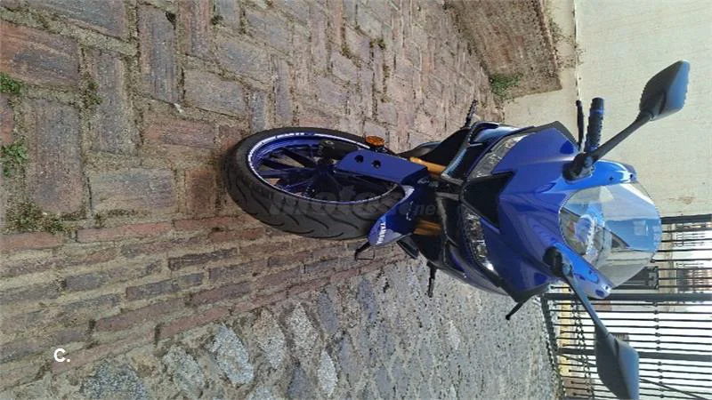 Yamaha R125 – Vista 3