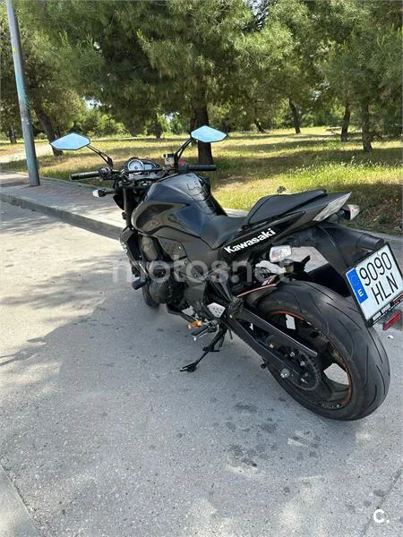 Kawasaki Z 750R – Vista 4