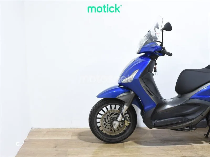 Piaggio Beverly 300 – Vista 3