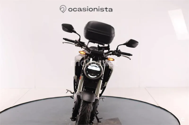 Honda CB 125 R – Vista 6