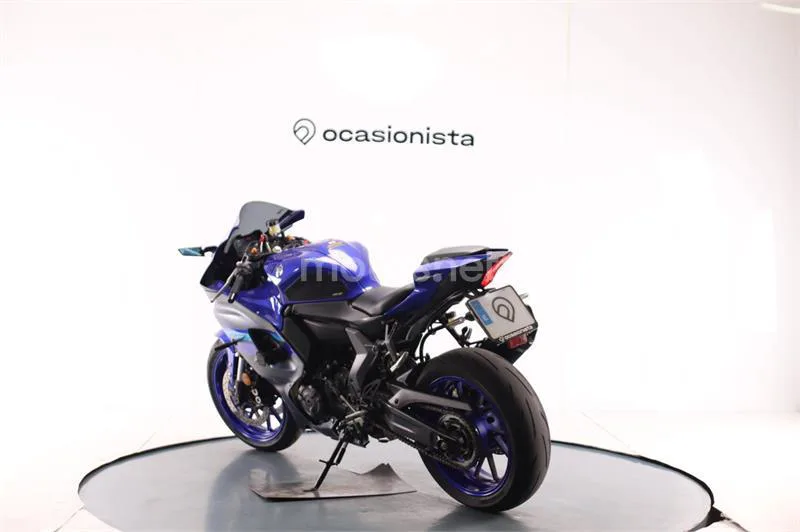 Yamaha R7 – Vista 3