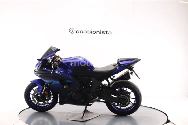 Yamaha R7 – Vista 4