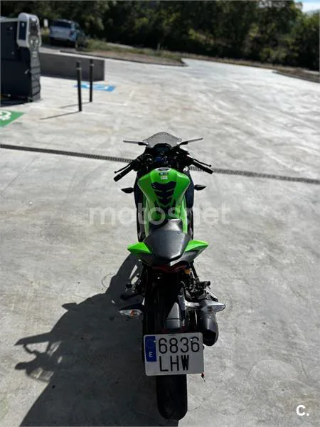 Kawasaki Ninja 125 – Vista 3