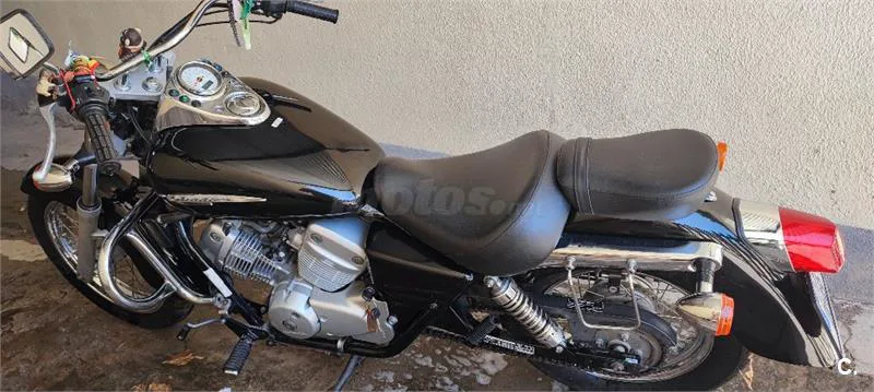 Honda VT 125 C Shadow – Vista 5