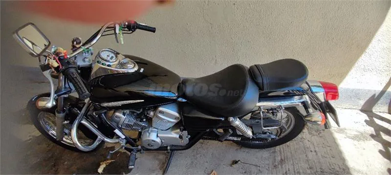 Honda VT 125 C Shadow – Vista 6