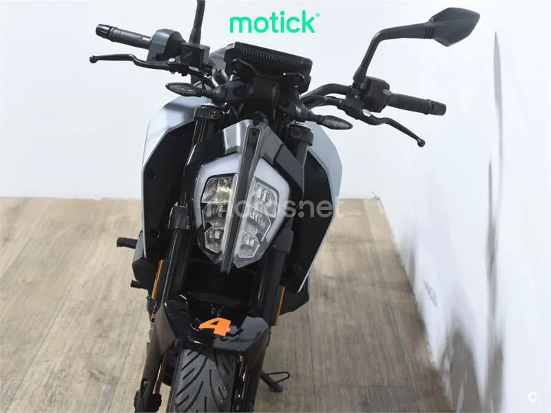 KTM 390 – Vista 11