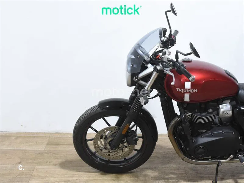 Triumph Street Twin – Vista 8