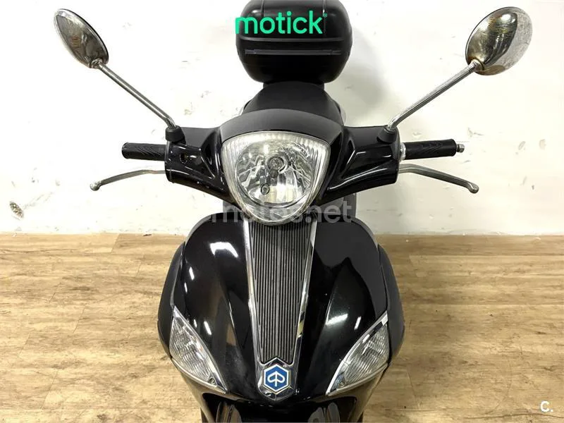 Piaggio Liberty 125 – Vista 8