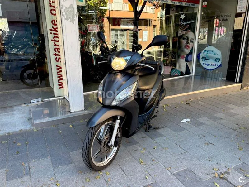 Honda Vision 110 – Vista 3