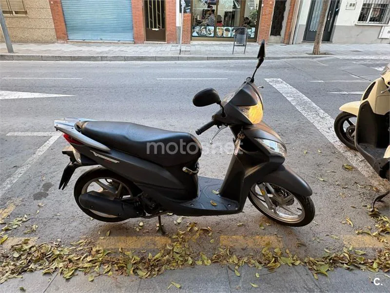 Honda Vision 110 – Vista 4