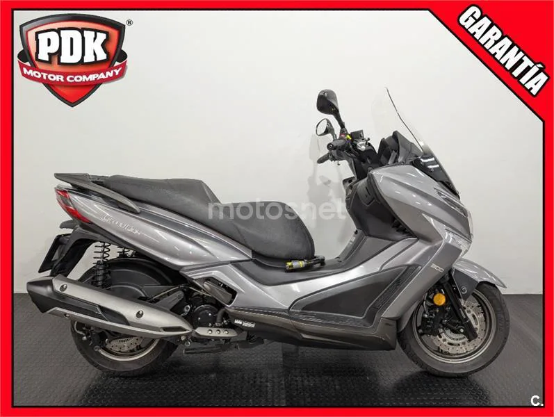 Kymco Grand Dink 300 – Vista 5