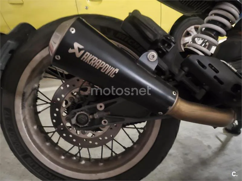 Husqvarna Svartpilen 401 – Vista 2