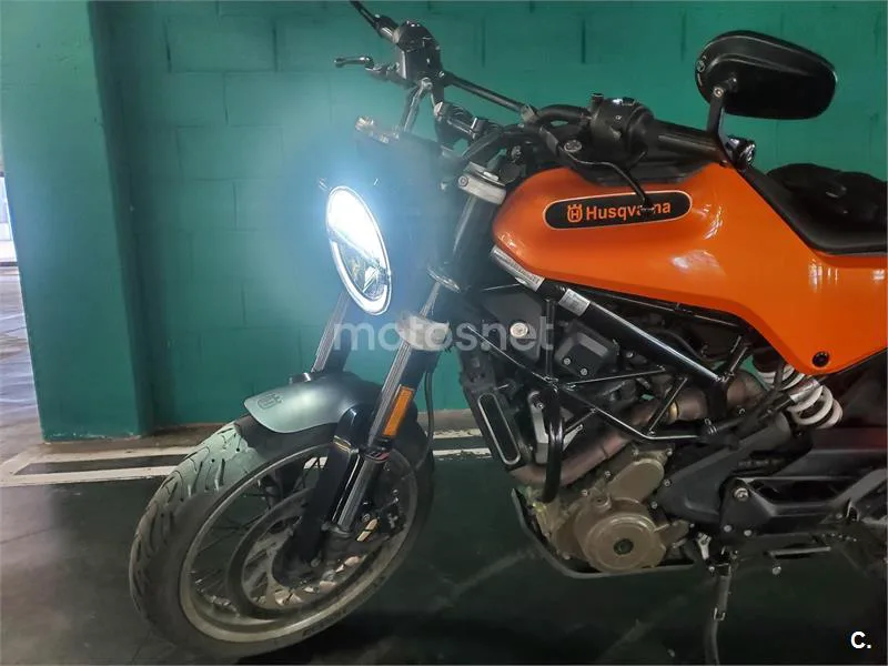 Husqvarna Svartpilen 401 – Vista 9
