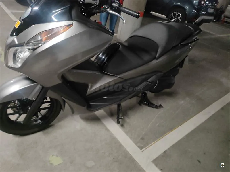 Honda NSS 300 Forza – Vista 4