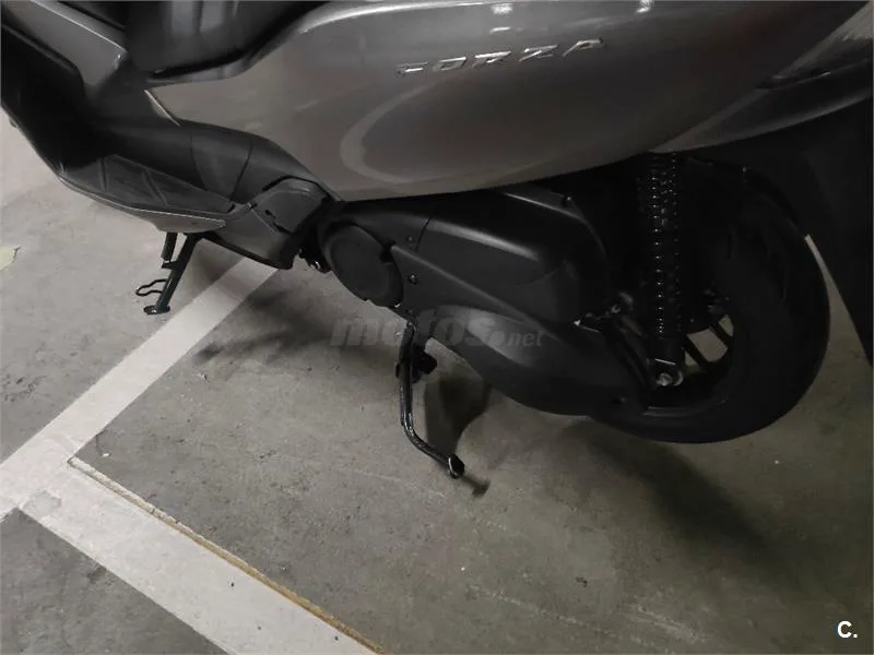 Honda NSS 300 Forza – Vista 6