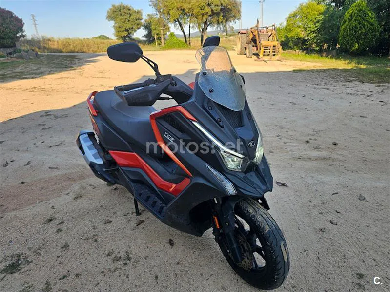 Kymco DTX 350 – Vista 4