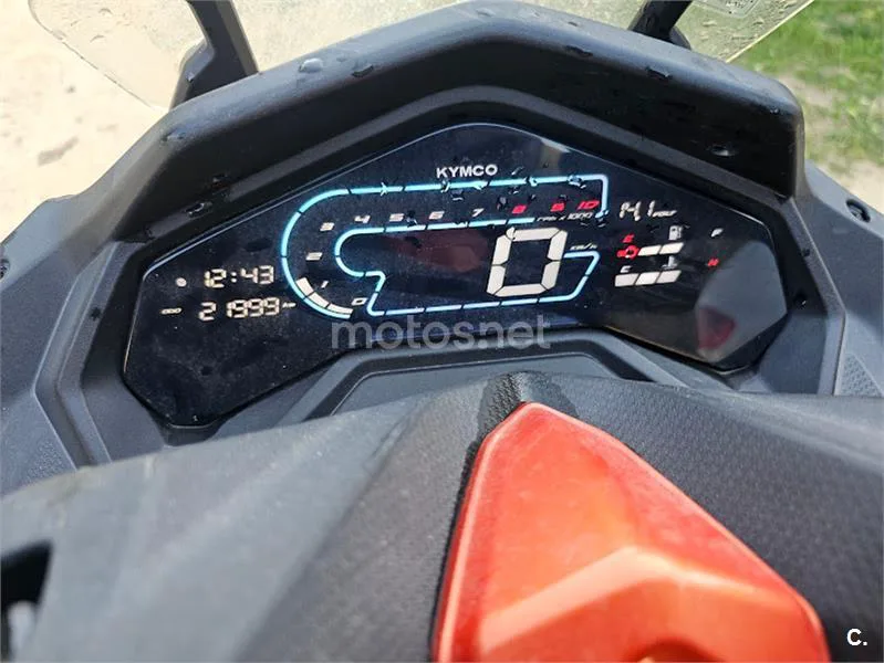 Kymco DTX 350 – Vista 10