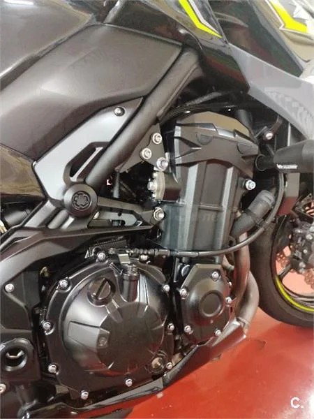 Kawasaki Z900 – Vista 4