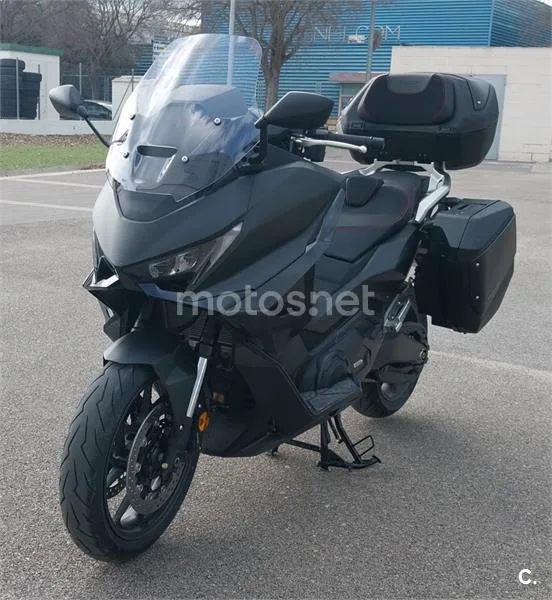 Honda Forza 750 – Vista 2