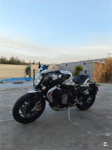 MV Agusta Brutale 800 – Vista 2
