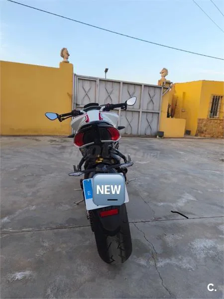 MV Agusta Brutale 800 – Vista 4