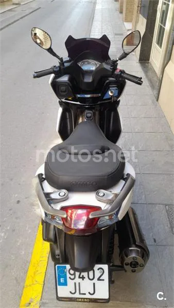 Kymco K-XCT 125i – Vista 3