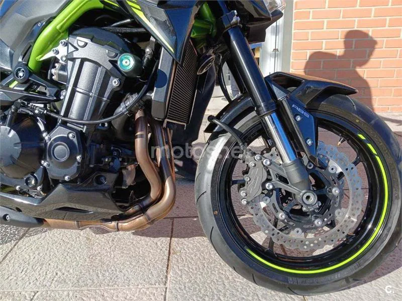 Kawasaki Z900 – Vista 11