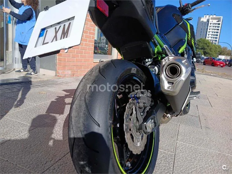 Kawasaki Z900 – Vista 10