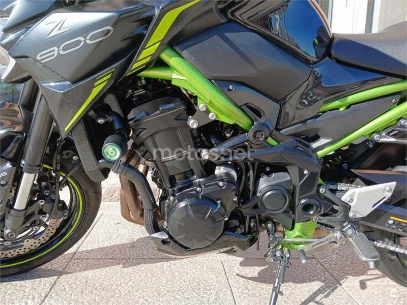Kawasaki Z900 – Vista 14