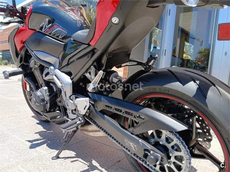 Kawasaki Z900 – Vista 16