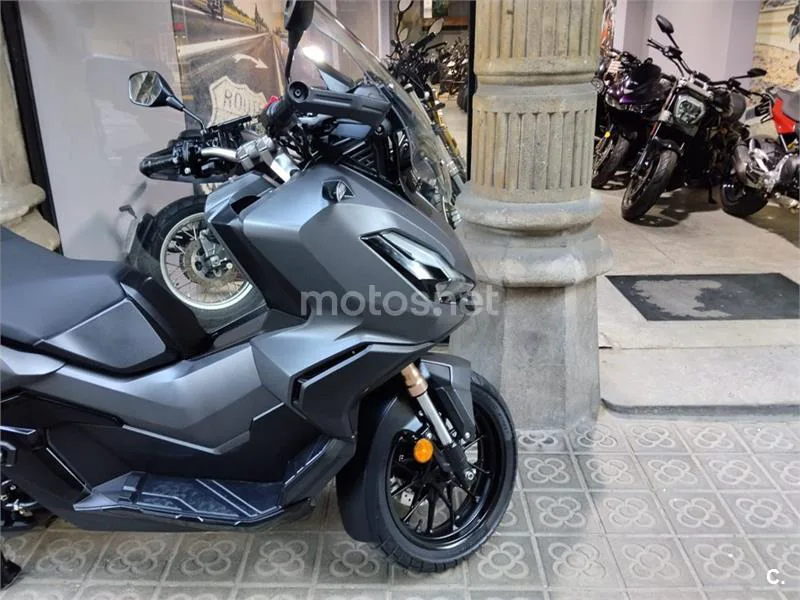 Honda ADV 350 – Vista 13