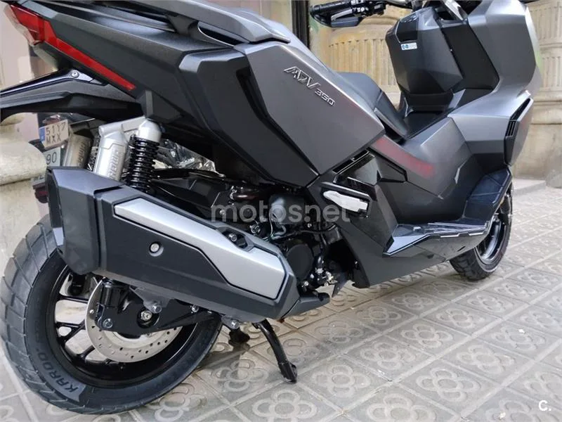 Honda ADV 350 – Vista 15