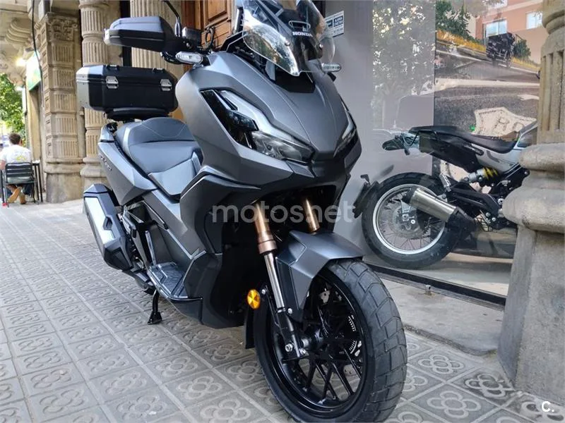 Honda ADV 350 – Vista 4