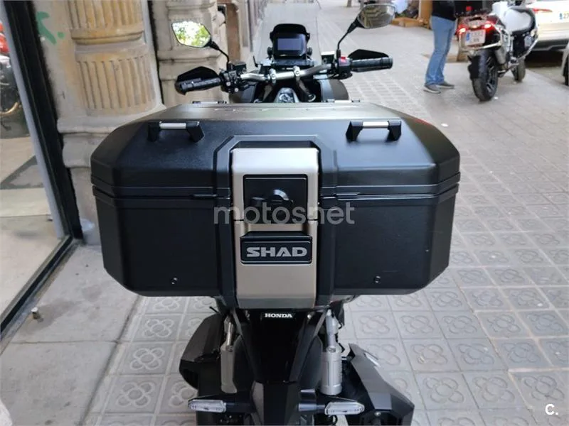 Honda ADV 350 – Vista 5
