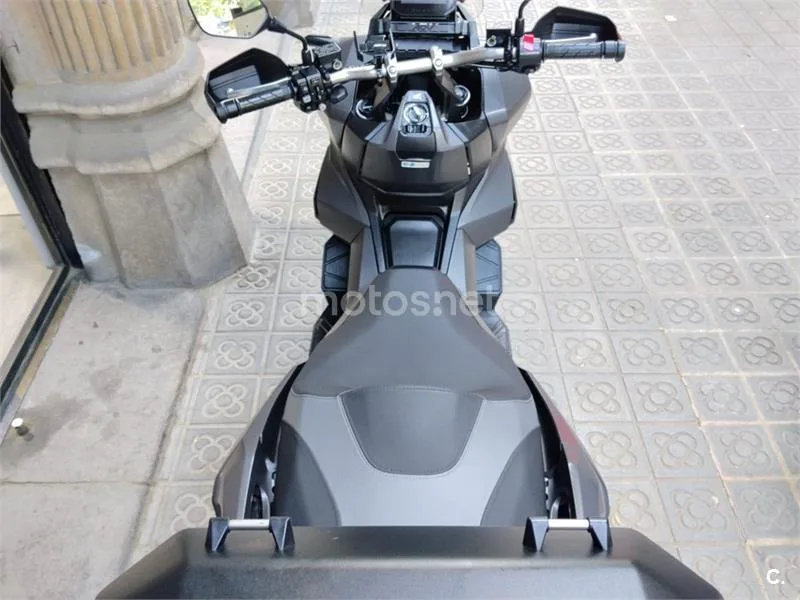 Honda ADV 350 – Vista 8