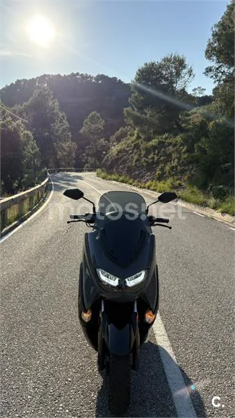 Yamaha NMAX – Vista 4