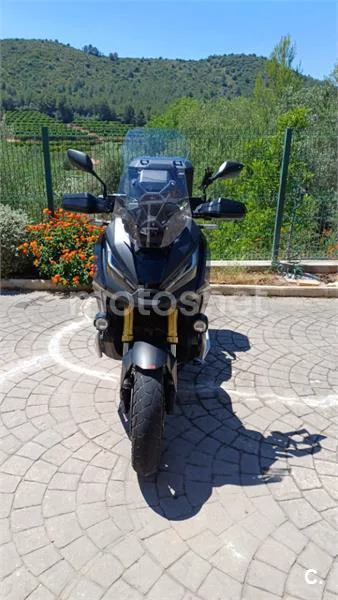 Honda X-ADV – Vista 12