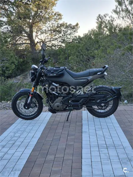 Husqvarna Svartpilen 401 – Vista 9