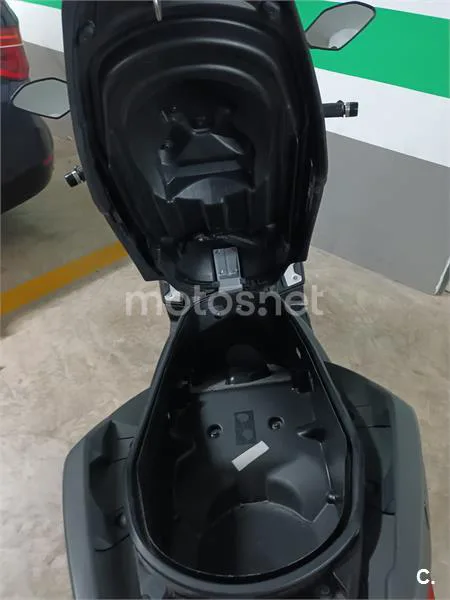 Yamaha XMAX 125 – Vista 9